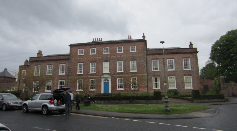 PHOTO  THIRSK HALL THIRSK TO THE CENTRAL BLOCK OF C1720 JOHN CARR ADDED A THIRD 
